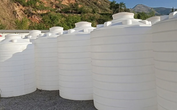 化工液体储存注意事项——选对PE定西塑料桶避免安全隐患 化工液体储存注意事项——选对PE定西塑料桶避免安全隐患